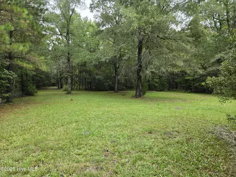 220 4h Rd, Beaufort, NC 28516