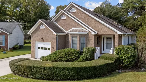 185 Canebrake Dr, New Bern, NC 28562