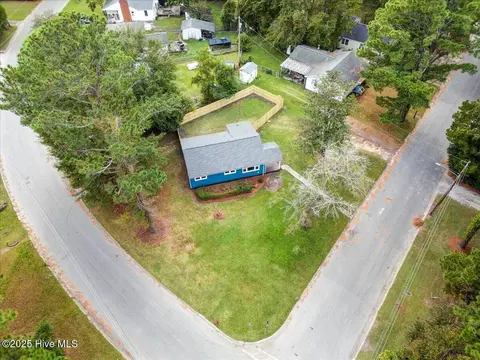 1016 Tatum Dr, New Bern, NC 28560