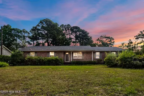 136 Blount Dr, Wilmington, NC 28411