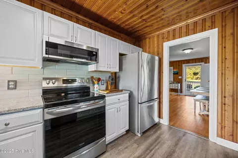 Kitchen - 1131 Post Rd, Bath, NC 27808 photo 5 of 6