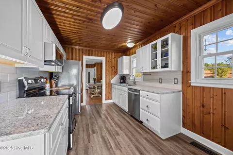 Kitchen - 1131 Post Rd, Bath, NC 27808 photo 4 of 6