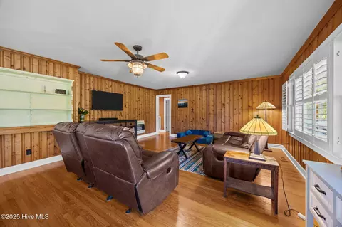 Living - 1131 Post Rd, Bath, NC 27808 photo 3 of 3