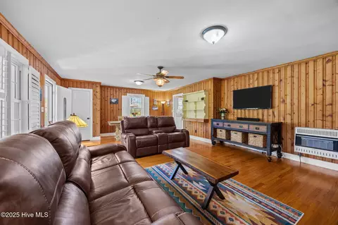 Living - 1131 Post Rd, Bath, NC 27808 photo 2 of 3