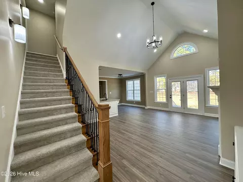 100 Chris St, Mount Olive, NC 28365 photo 2