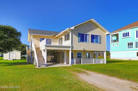 143 Waterway Dr, Cedar Point, NC 28584