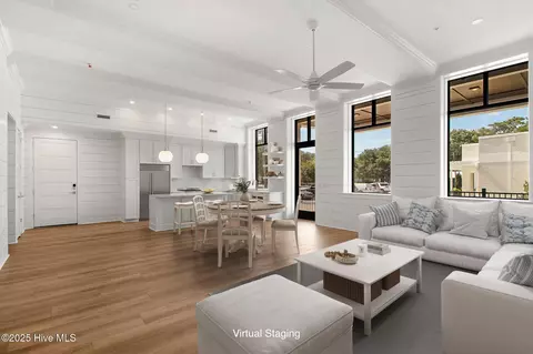 805 Mulberry St UNIT 101, Beaufort, NC 28516