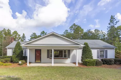 6215 Nc 211 Hwy, West End, NC 27376