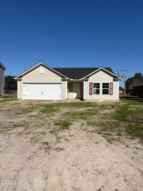 106 W Nelson St, Robersonville, NC 27871