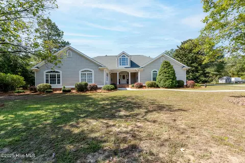 83 Willard Tatum Rd, Elizabethtown, NC 28337