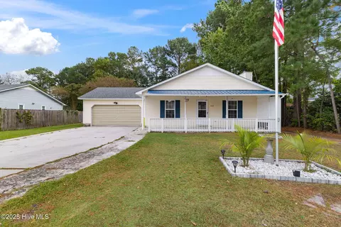 202 Catawba Rd, Havelock, NC 28532