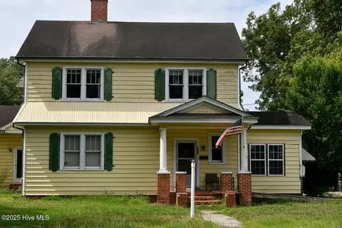 205 S King St, Windsor, NC 27983