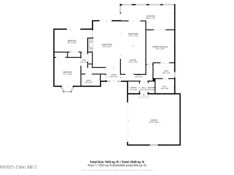 114 Cobblestone Ct, West End, NC 27376
