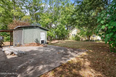 Exterior - 609 E Main St, Washington, NC 27889 photo 7 of 9