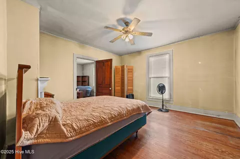 Bedroom - 609 E Main St, Washington, NC 27889 photo 2 of 8