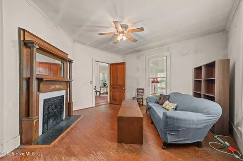 Living - 609 E Main St, Washington, NC 27889 photo 4 of 4