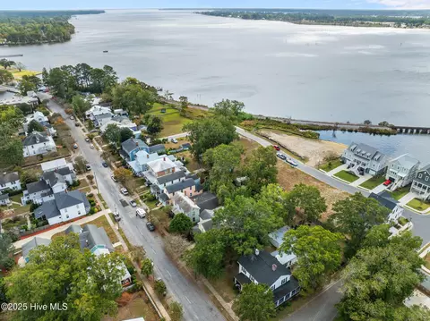 View/Area - 609 E Main St, Washington, NC 27889 photo 6 of 8