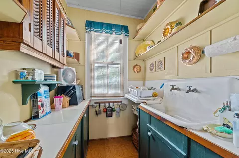 Kitchen - 609 E Main St, Washington, NC 27889 photo 3 of 4