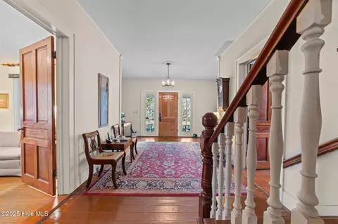 Entry Way - 609 E Main St, Washington, NC 27889 photo 4 of 5