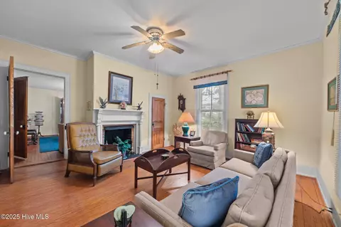 Living - 609 E Main St, Washington, NC 27889 photo 1 of 4
