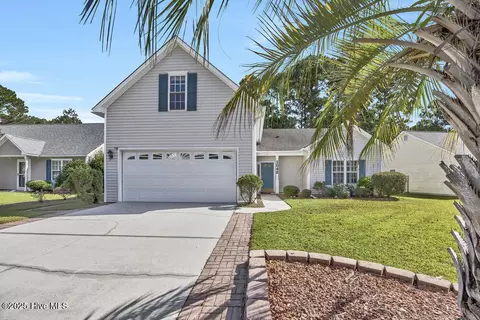 1042 Maplechase Dr SE, Leland, NC 28451