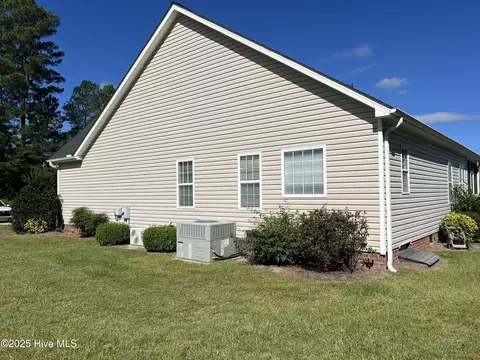 Exterior - 4219 Maple Dr, Ayden, NC 28513 photo 3 of 9