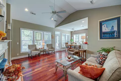 123 Azalea Dr, Hampstead, NC 28443 photo 9