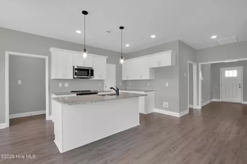 121 Merle Rd, Pinebluff, NC 28373 photo 4