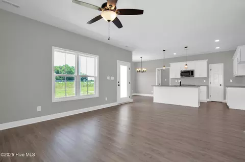 121 Merle Rd, Pinebluff, NC 28373 photo 3