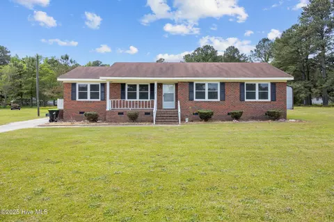 16554 Nc 125, Williamston, NC 27892