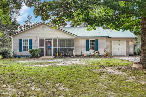 227 Bannermans Mill Rd, Richlands, NC 28574