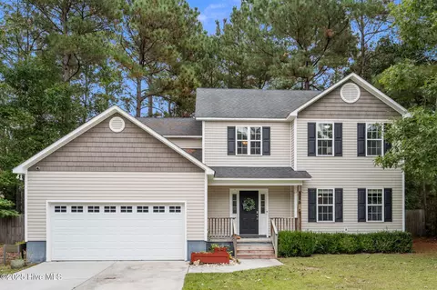 316 Sugarberry Ct, Jacksonville, NC 28540
