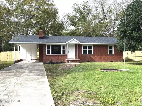 175 Kellumtown Rd, Hubert, NC 28539