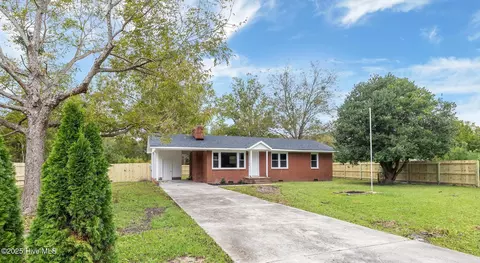 Exterior - 175 Kellumtown Rd, Hubert, NC 28539 photo 1 of 4