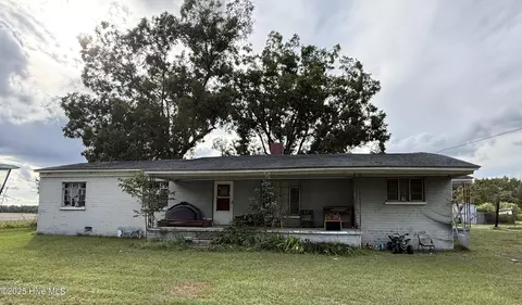 277 Bennetts Bridge Rd, Mount Olive, NC 28365
