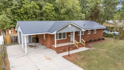 4113 Melissa Dr, Farmville, NC 27828