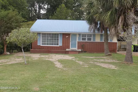 1312 Sunny Side St, Whiteville, NC 28472