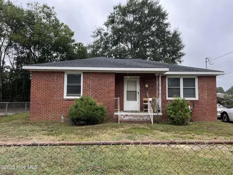 600 Jackson Ln, Kinston, NC 28501