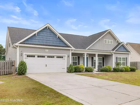 931 Needlerush Rd, Sneads Ferry, NC 28460