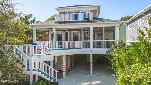 642 S Fourth Ave S, Kure Beach, NC 28449