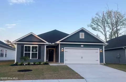 82 Fishing Creek Dr, New Bern, NC 28562