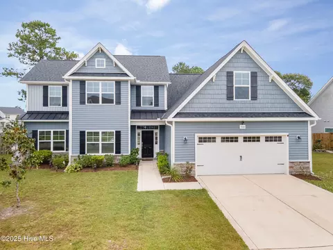 926 Needlerush Rd, Sneads Ferry, NC 28460
