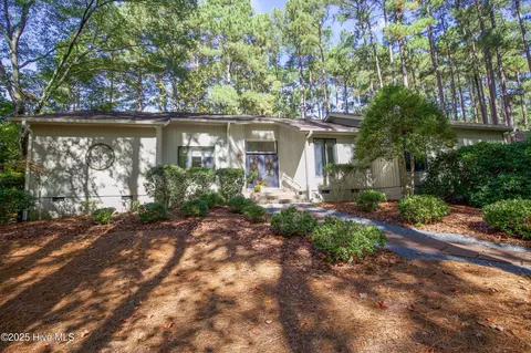 12 Whithorn Ct, Pinehurst, NC 28374