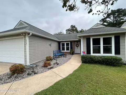 608 Barbour Rd, Morehead City, NC 28557