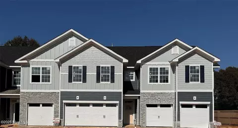 13 Joyner Park Dr, Rocky Mount, NC 27803