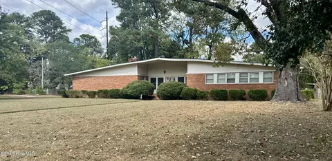 3416 Hawthorne Rd, Rocky Mount, NC 27804