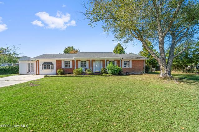 1419 Davis St, Jacksonville, NC 28540