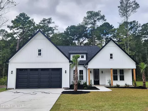 519 Briarwood Dr NW, Calabash, NC 28467