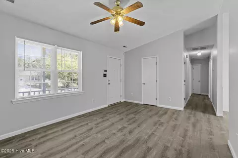 102 Freeport Ct, Hubert, NC 28539 photo 6
