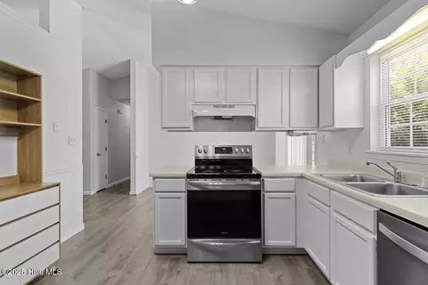 102 Freeport Ct, Hubert, NC 28539 photo 10